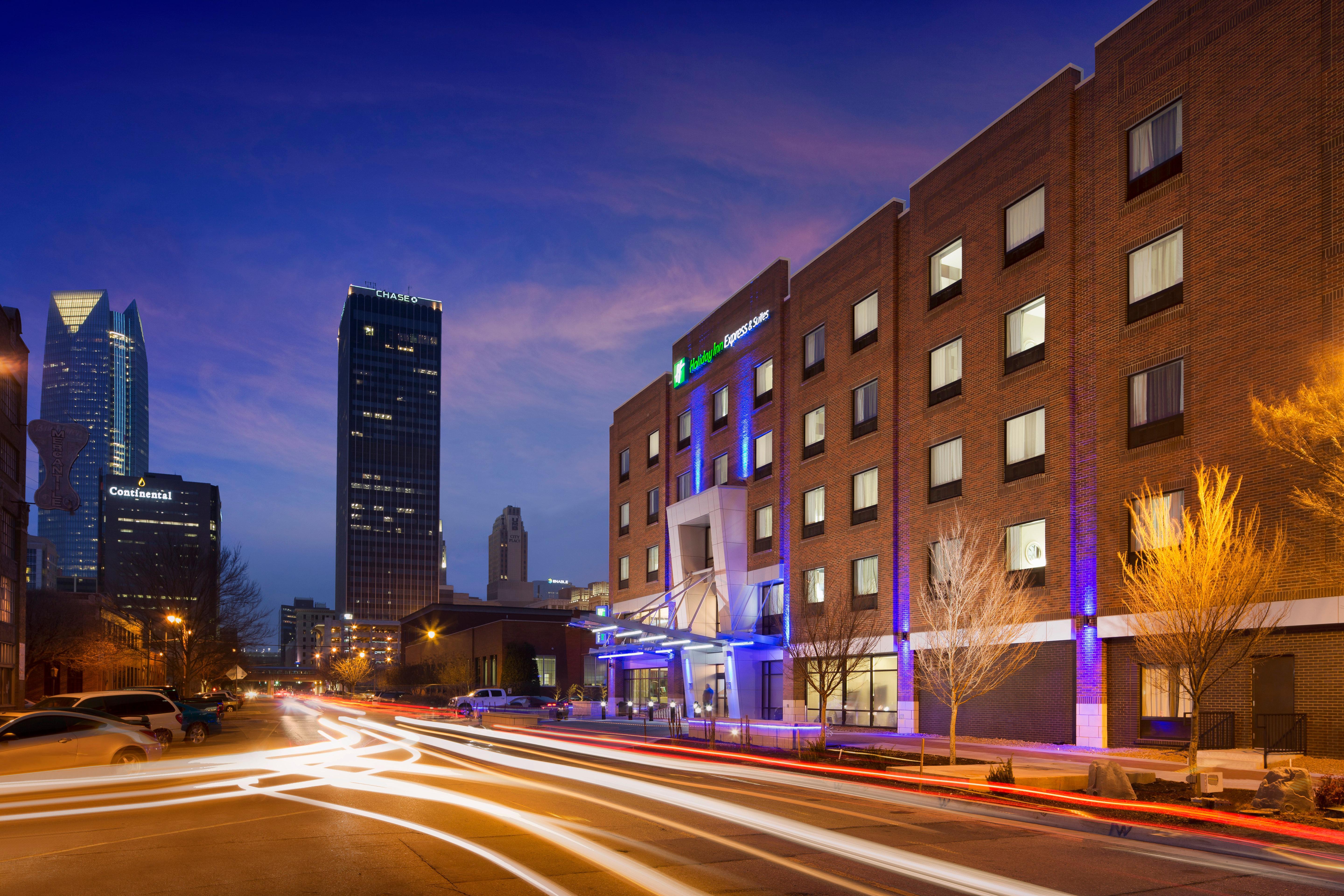 Holiday Inn Express & Suites Oklahoma City Downtown - Bricktown By Ihg Екстер'єр фото