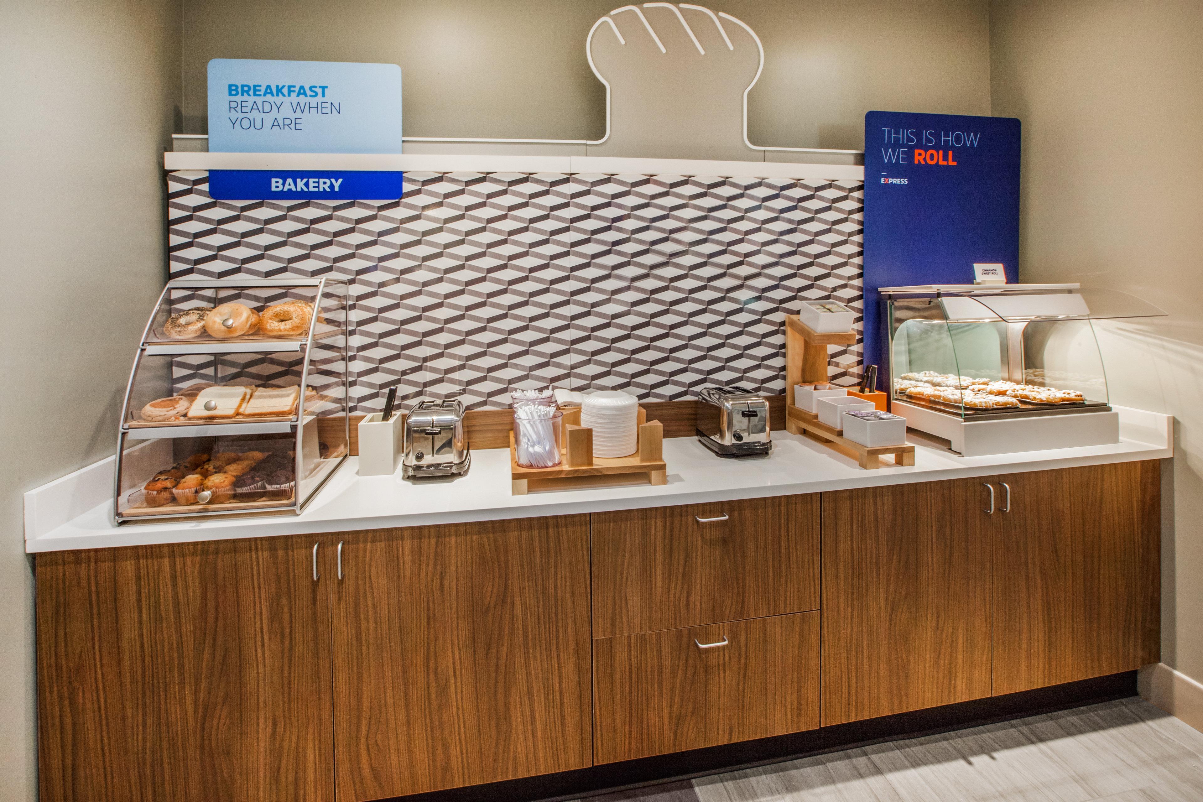 Holiday Inn Express & Suites Oklahoma City Downtown - Bricktown By Ihg Екстер'єр фото