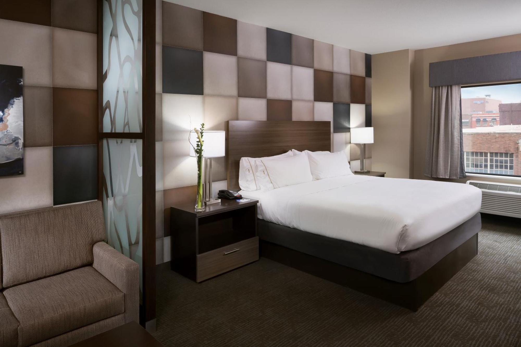 Holiday Inn Express & Suites Oklahoma City Downtown - Bricktown By Ihg Екстер'єр фото