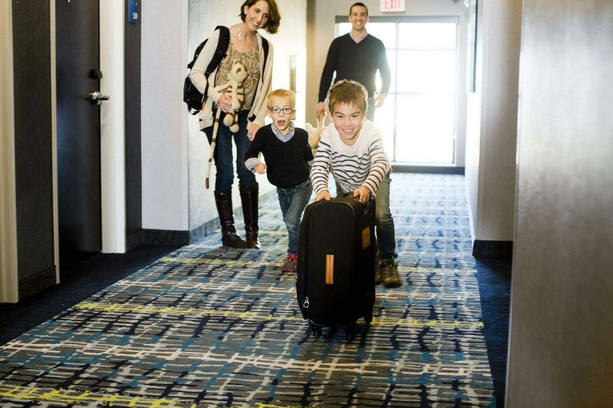 Holiday Inn Express & Suites Oklahoma City Downtown - Bricktown By Ihg Екстер'єр фото