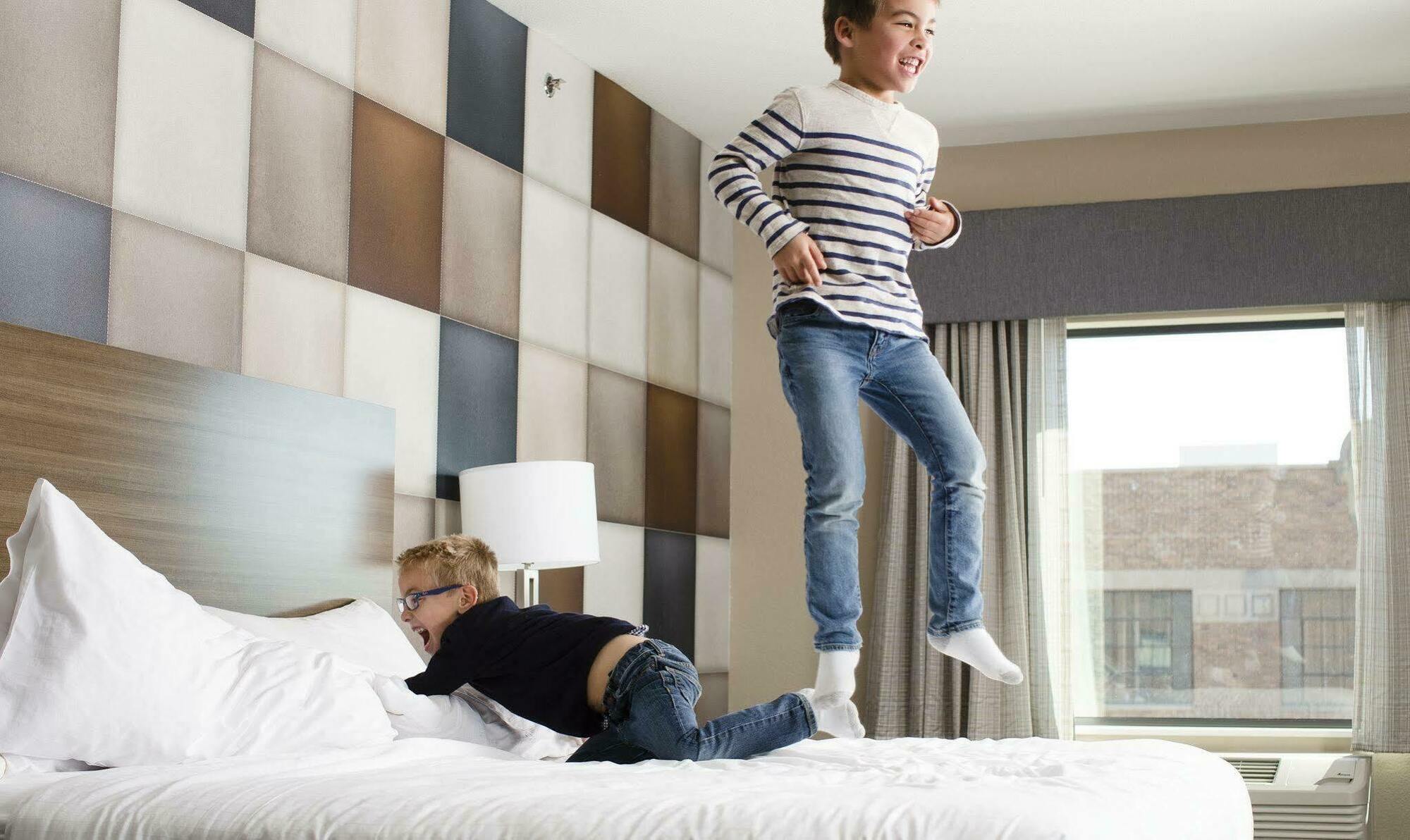 Holiday Inn Express & Suites Oklahoma City Downtown - Bricktown By Ihg Екстер'єр фото
